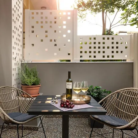 Apartment Gem Loft Walk To Everything Rhodes City